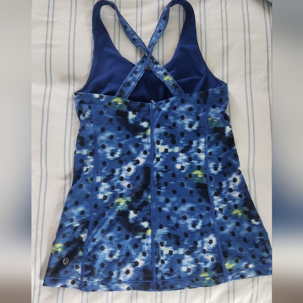 Lululemon Kanto Catch Me tank size 6